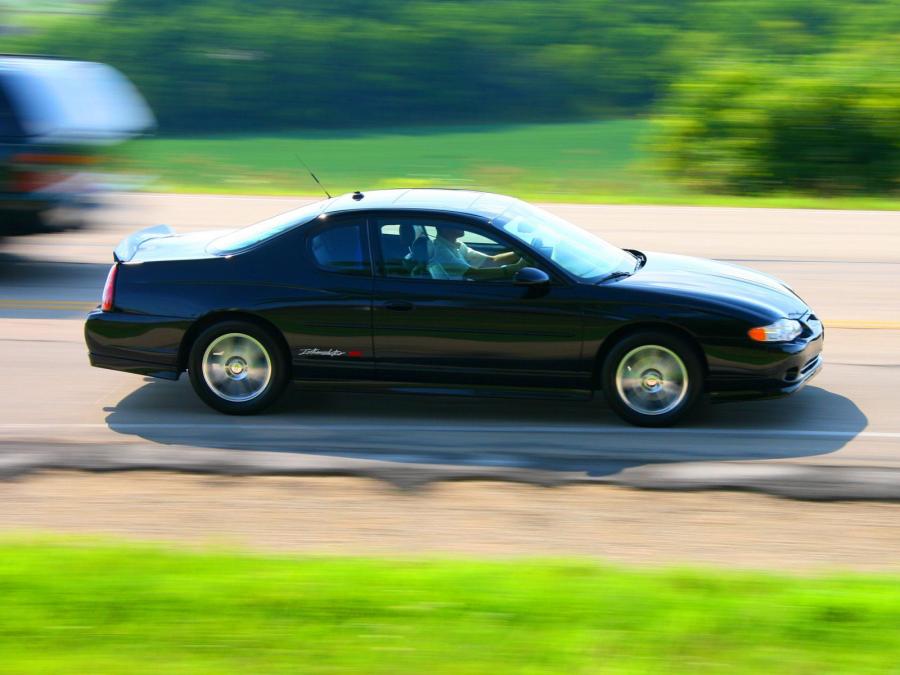  Chevrolet Monte Carlo Intimidator SS Edition 2004 года  (фото 1 из 2)